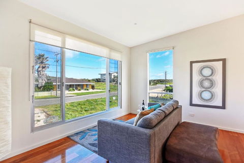 Riversea Goolwa Beach House - Kawana Tourism 1