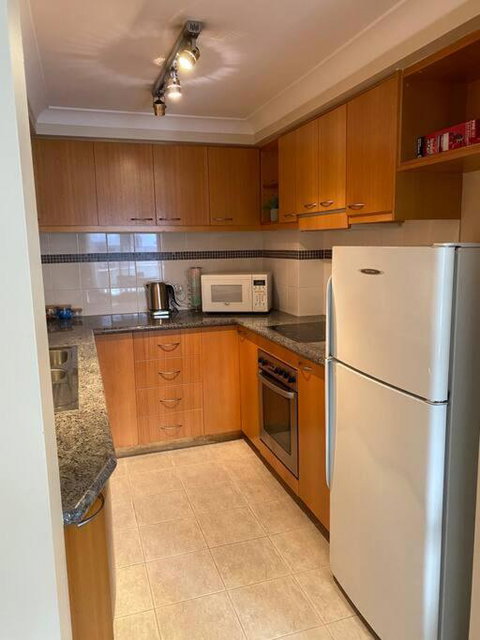 RIVERSIDE CITY VIEW PARKING NETFLIX WIFI WINE FREE - Kawana Tourism 2