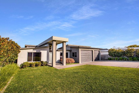 Riverside Haven - Kawana Tourism 2