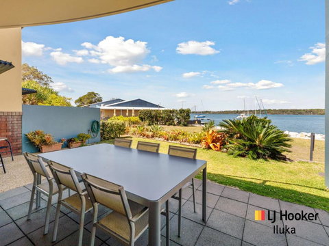 Riverview Apartments 1 3 Building 1 Unit 3 - Kawana Tourism 0