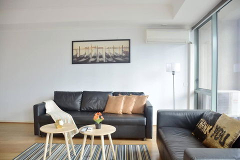 RiverView Spacious 3BR2Bath2Car WifiPoolGym Crown - Kawana Tourism 0