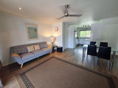 Residential Two-bedroom Unit On The Strand, Self-check In, Wi-fi - Kawana Tourism 0