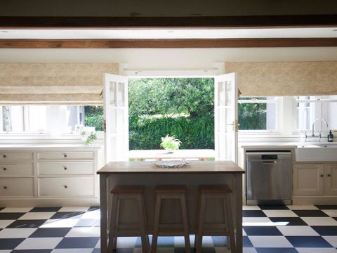 Robin Hill Manor - Kawana Tourism 3