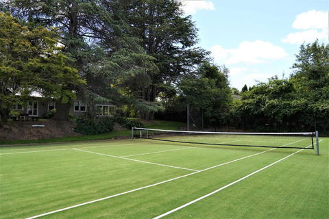 Robin Hill Manor - Kawana Tourism 1