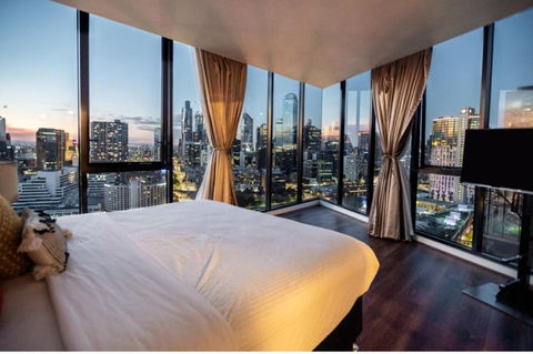 Rome Sky Villa - Kawana Tourism 0