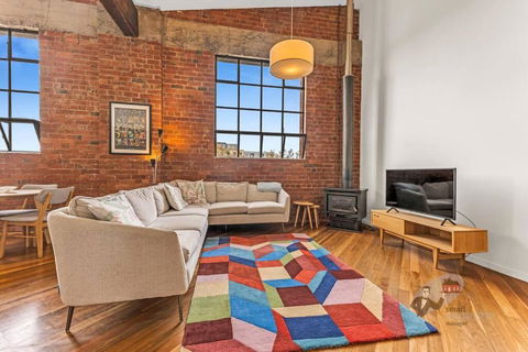 Rooftop Warehouse In Fitzroy - Kawana Tourism 3