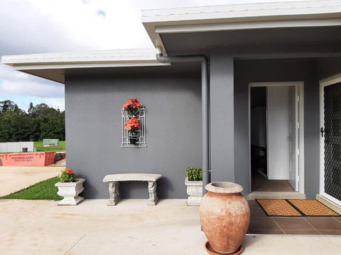 Room In Guest Room - Cozy Room With Separate Entrance And Ensuit Bathroom - Kawana Tourism 1