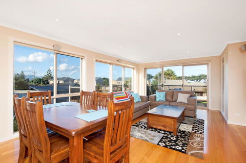Rose - Kawana Tourism 0