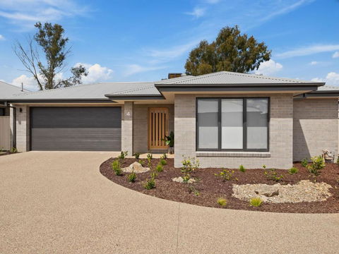 Rosella Retreat - Kawana Tourism 0
