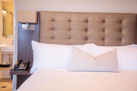 Royal Hotel Randwick - Kawana Tourism 2