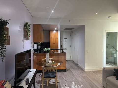 Royal Garden Residence - Kawana Tourism 3