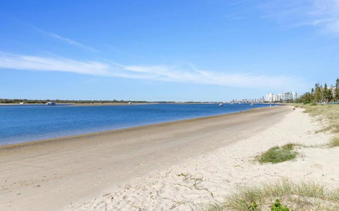 Royal Pacific Resort - Kawana Tourism 2