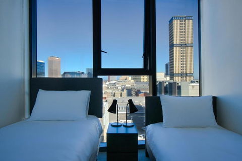 Rundle Retreat - 2BR Apartment With Stunning Views - Kawana Tourism 2