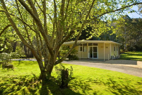 Russell Falls Holiday Cottages - Kawana Tourism 0