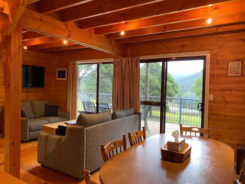 Russell Falls Holiday Cottages - Kawana Tourism 3