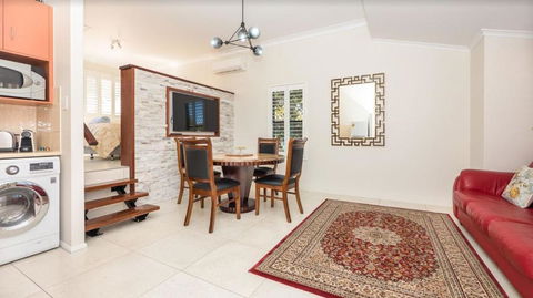Ruthmor Villas - Kawana Tourism 3