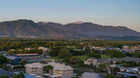 Rydges Esplanade Resort Cairns - Kawana Tourism 1