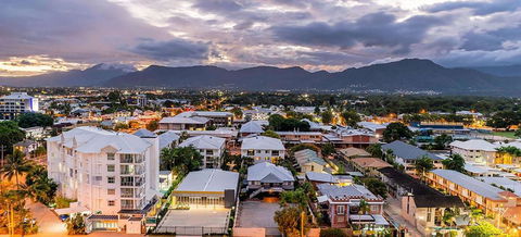 Rydges Esplanade Resort Cairns - Kawana Tourism 3