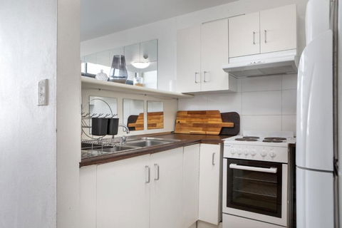 S203S - The Loft By Darling Harbour - Kawana Tourism 3