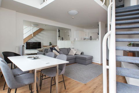 S203S - The Loft By Darling Harbour - Kawana Tourism 1