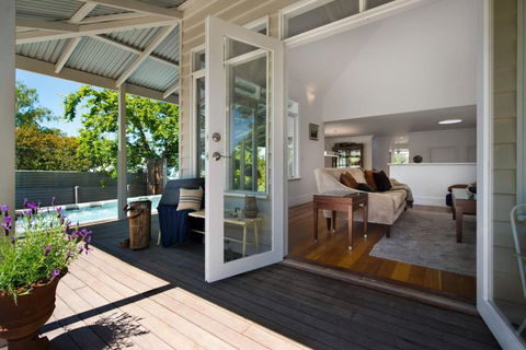 Sades - Kawana Tourism 2