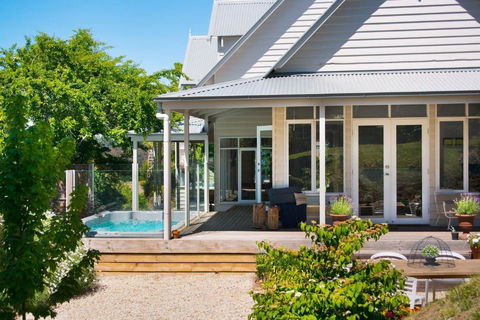 Sades - Kawana Tourism 0