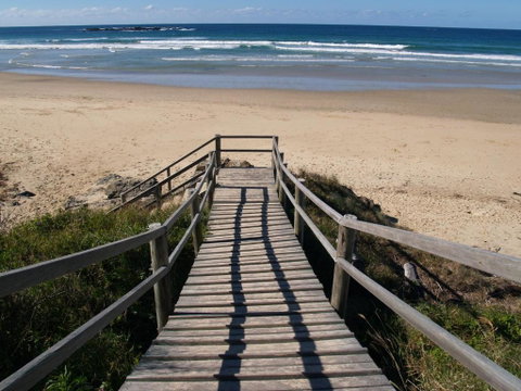 Safety Beach Ocean Bungalows - Kawana Tourism 0