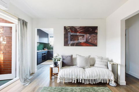 Sage Haven - Laidback St Kilda Beach Living - Kawana Tourism 0