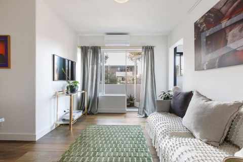 Sage Haven - Laidback St Kilda Beach Living - Kawana Tourism 1