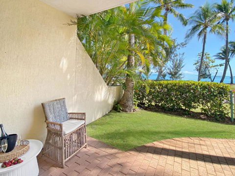 Sails On Horseshoe Apartment 6 - Kawana Tourism 1