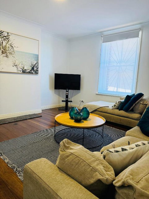 Salt Lifestyle Apartment Fremantle - Kawana Tourism 3