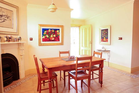 SaltBush Cottage - Kawana Tourism 3