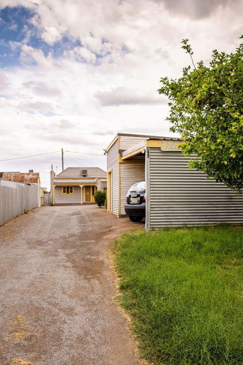 SaltBush Cottage - Kawana Tourism 0