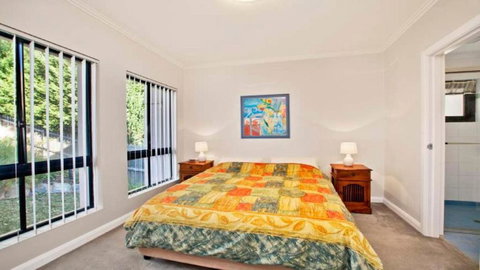 Saltwater Accom Holidays - Kawana Tourism 3