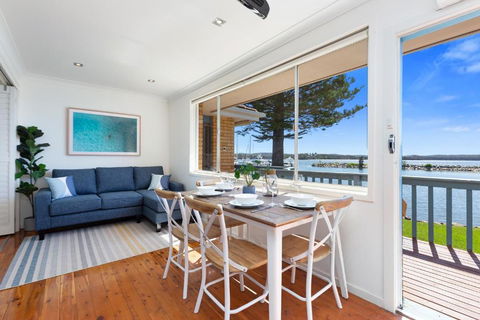 Salty Life - Kawana Tourism 0
