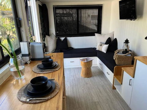 SALTY SOUL KIAMA - Tiny House By The Ocean - Kawana Tourism 0