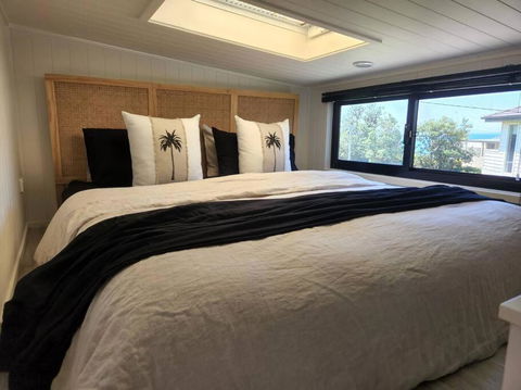 SALTY SOUL KIAMA - Tiny House By The Ocean - Kawana Tourism 1