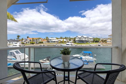 Salty Views - Kawana Tourism 3