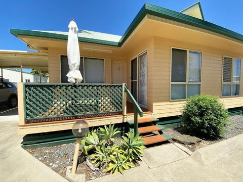 San Marco Villa 4 - Burrum Heads- Beachfront- 2BR - Pool- Aircon - Kawana Tourism 0