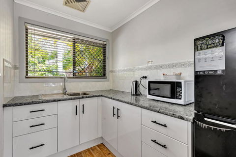 Sanctuary Lakes Fauna Retreat - Kawana Tourism 2