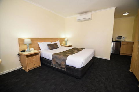 Sandown Heritage Motel - Kawana Tourism 1