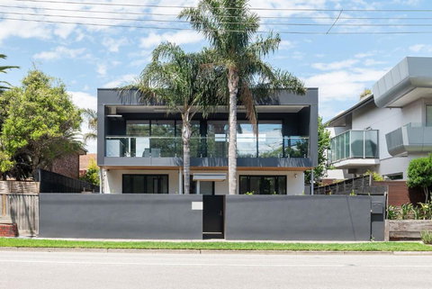 Sandringham Sunshine Escape - Kawana Tourism 2