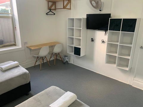 Sandy Bottoms Guesthouse - Kawana Tourism 3