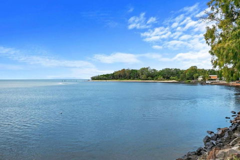Sandbar On Moreton 5 Bedroom - Kawana Tourism 0