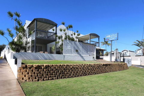Sandcastles 8 - Kawana Tourism 0