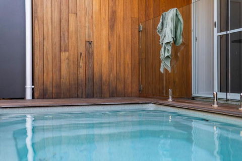 Sandhurst - Oceanstays - Kawana Tourism 2