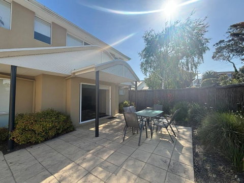 Sandpiper 10 - Close To Town And Beach - Kawana Tourism 1