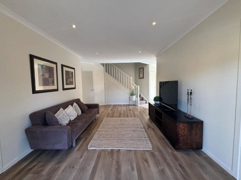 Sandpiper 10 - Close To Town And Beach - Kawana Tourism 2