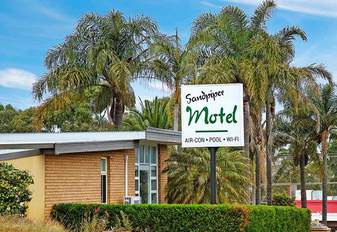 Sandpiper Motel Ulladulla - Kawana Tourism 3