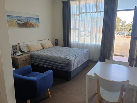 Sandpiper Motel Ulladulla - Kawana Tourism 0